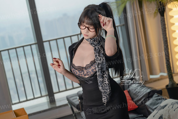 咬一口兔娘 4月写真作品 总裁攻略[145P-1V-1.77G]