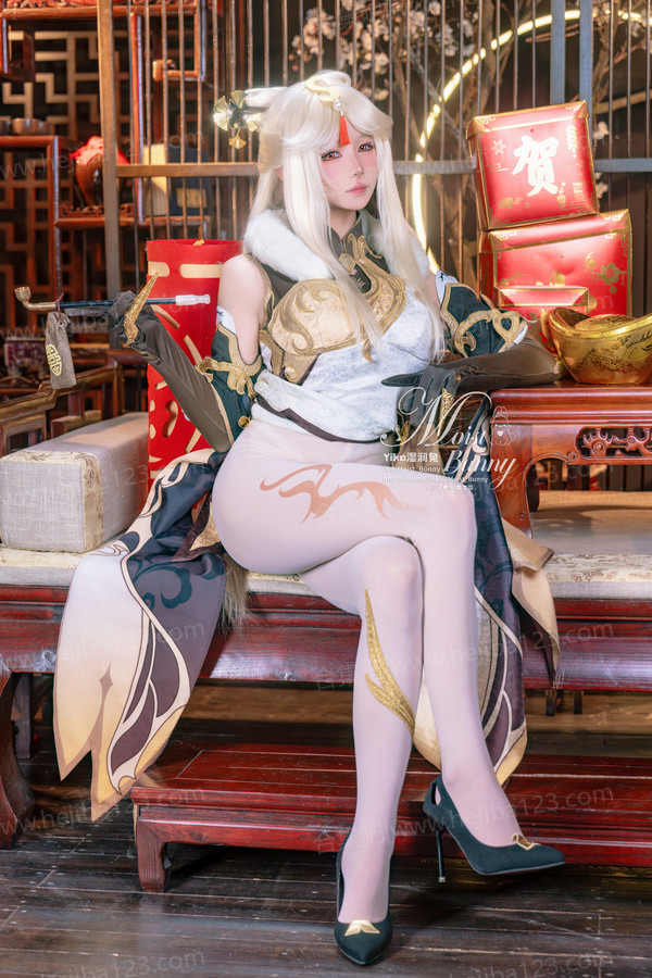 咬一口兔娘 金蛇来财 凝光贺岁写真下载[90P-1V-3.74G]